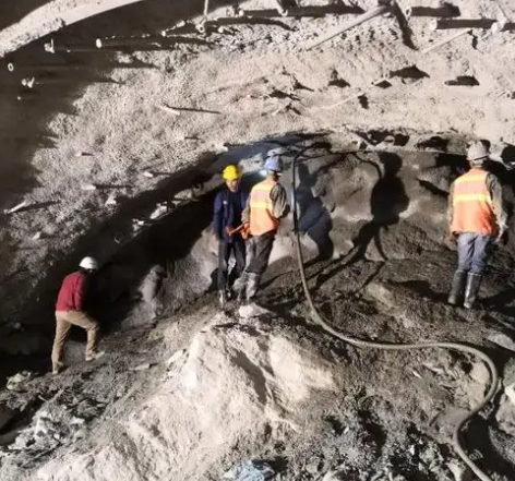 元门乡拱顶带模注浆料的施工流程及注意事项